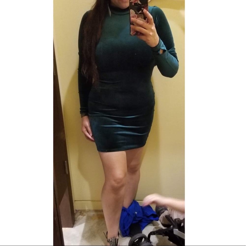 green dress